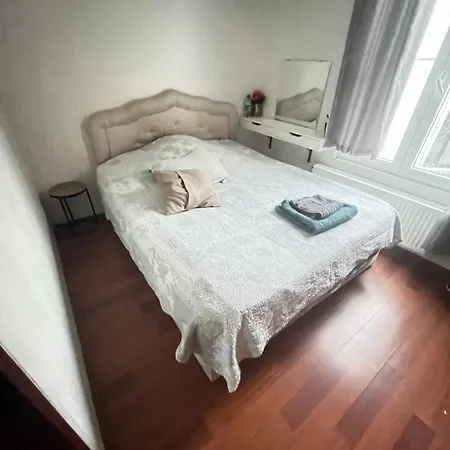 Apartment Cozy 1 Bedroom In South